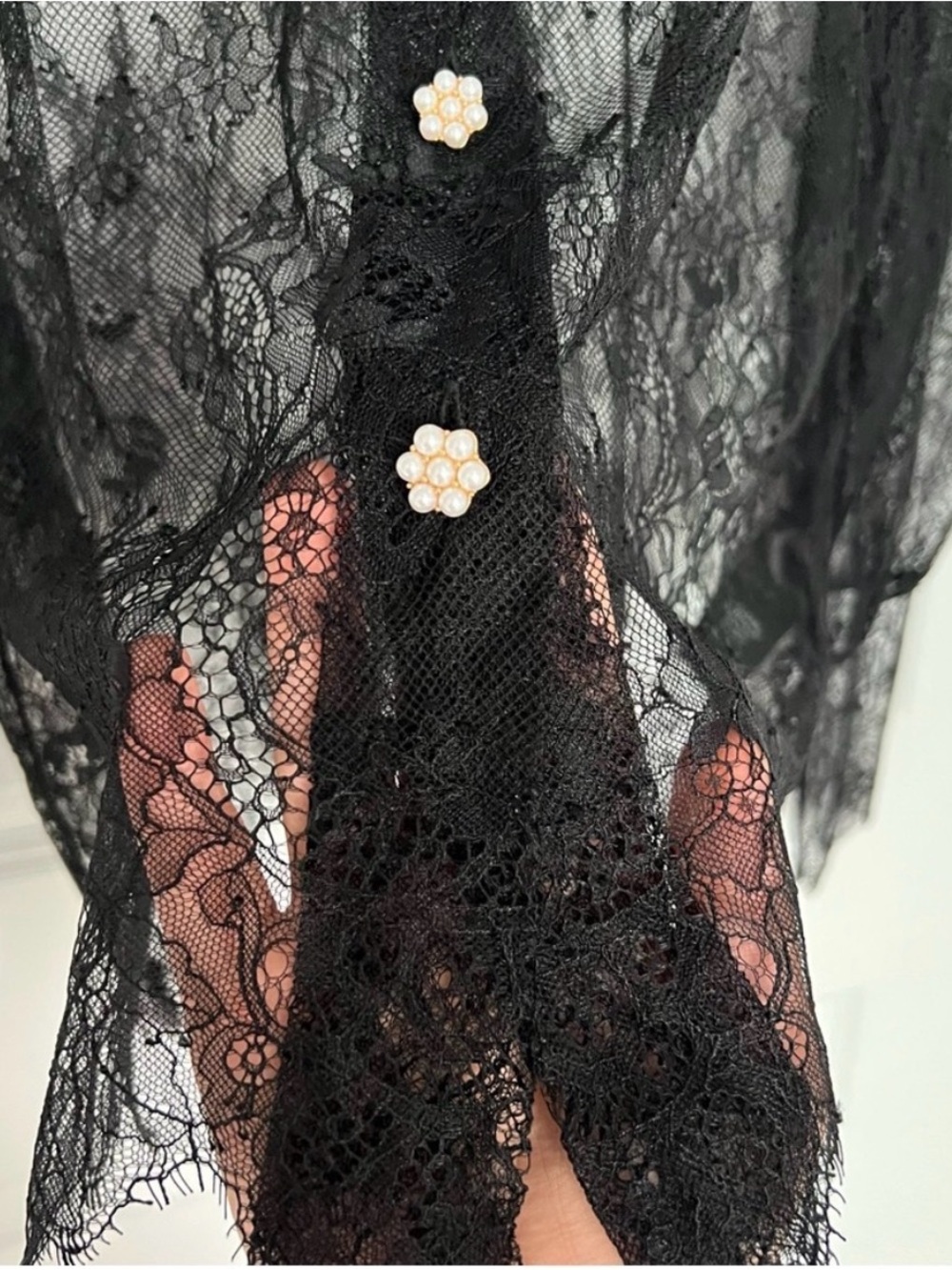 Aritzia Le Fou Wilfred Plié Lace Blouse Black XS Pearl Button Sheer Floral Top - Picture 8 of 10